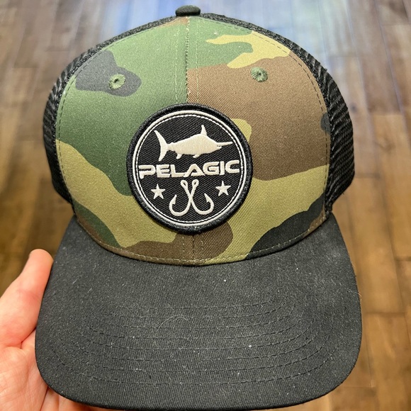 Pelagic Fishing Hat Camo Cap - Picture 1 of 3